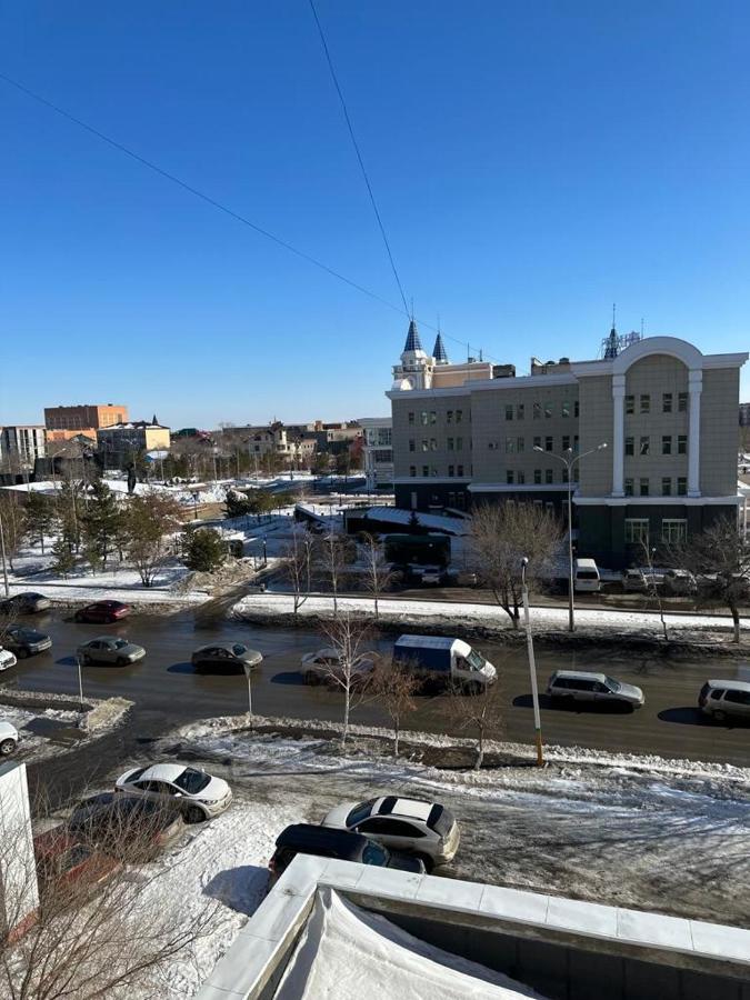 Новая Современная Квартира В Центре Города Qostanaj Buitenkant foto